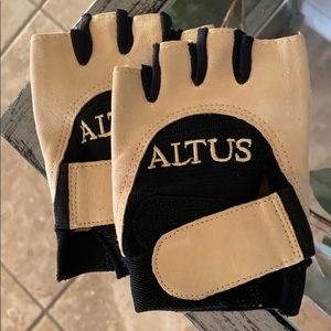 Workout gloves
